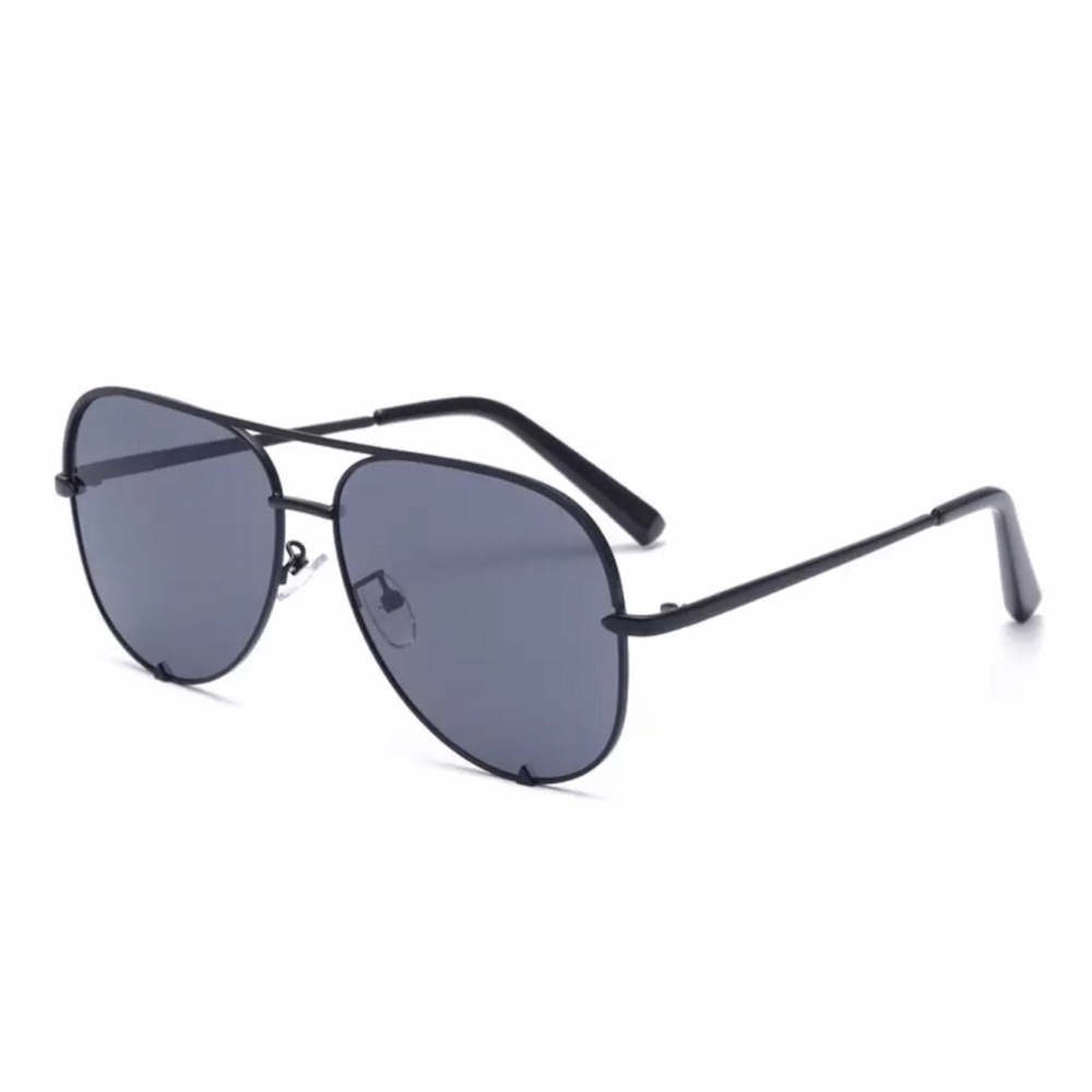 Nyssa - Black Metal Oversized Aviators